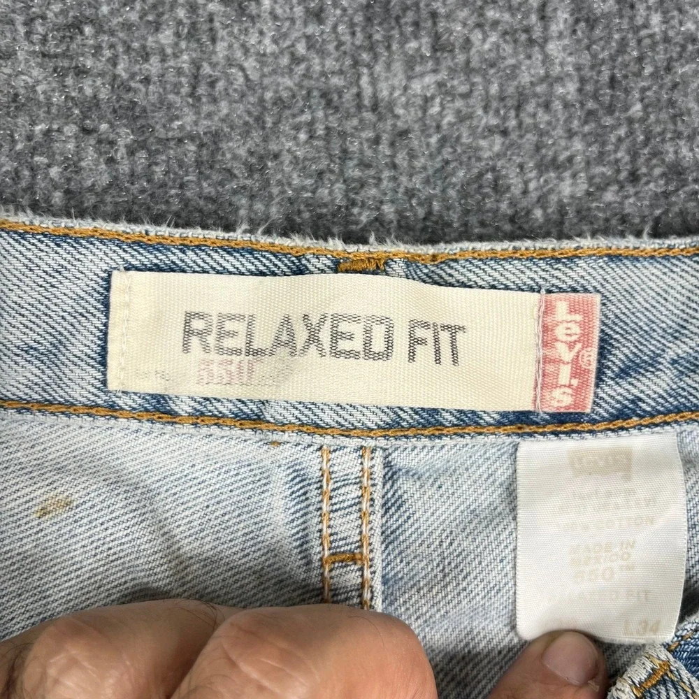 Levis‎ 550 Jeans Mens Size 36x34 Light Wash Distressed Relaxed Tapered